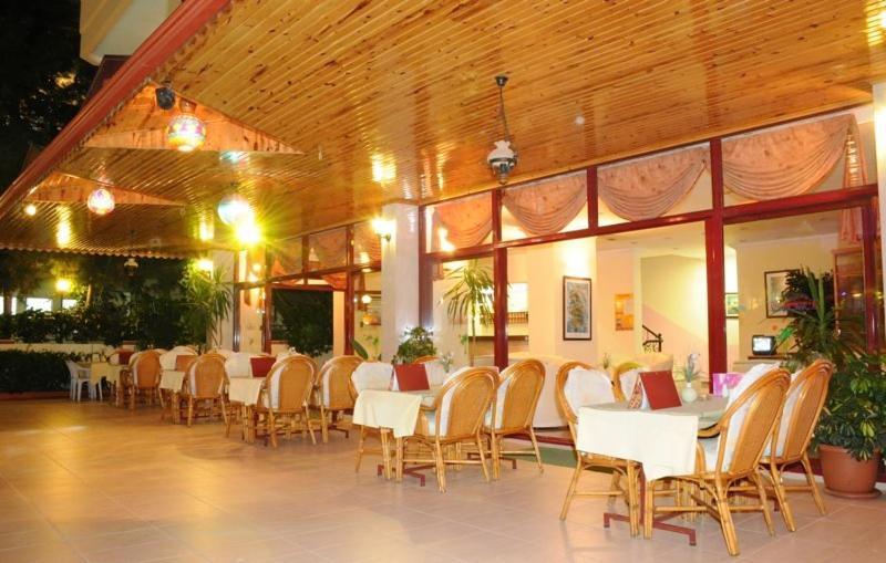 Amber-Rose Apart Hotel Alanya Buitenkant foto